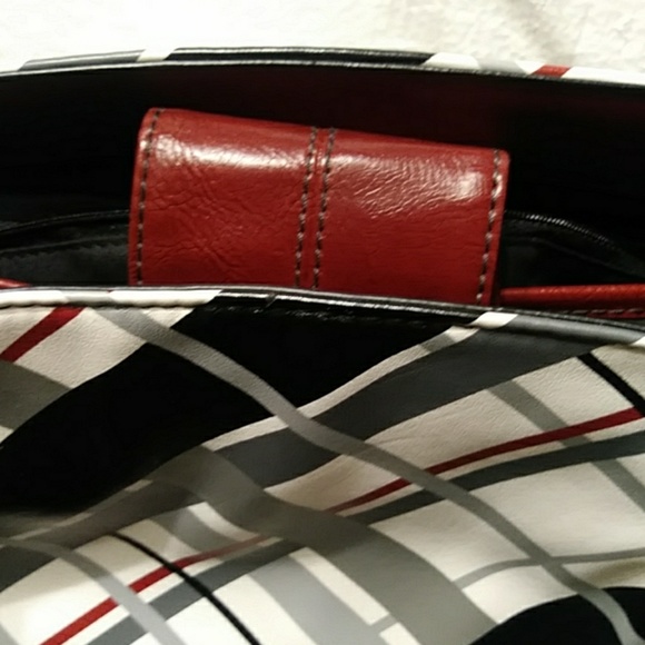 Really nice midsize pocketbook - Picture 3 of 8